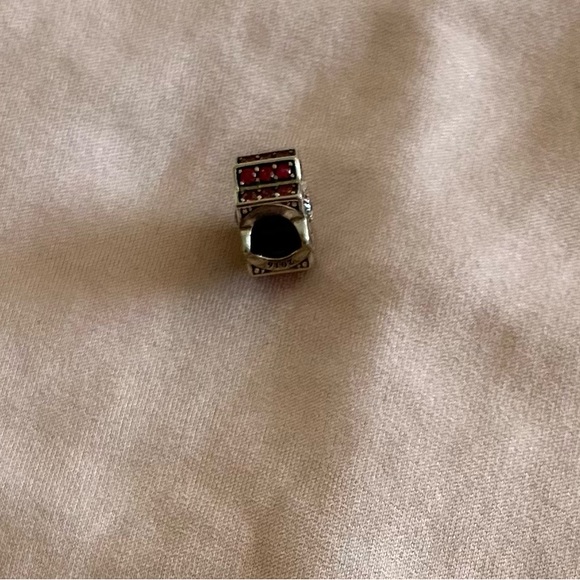 PANDORA 2016 POINSETTIA RED & CLEAR CZ CHARM - Picture 4 of 5